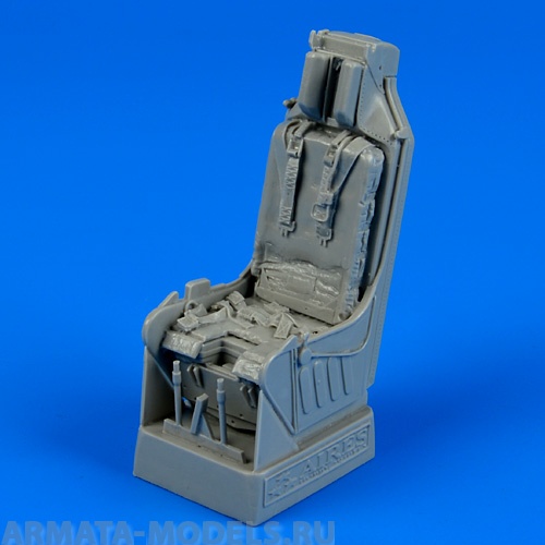 QB32147  A-7D Corsair II Ejection Seat with Safety Belts 1/32