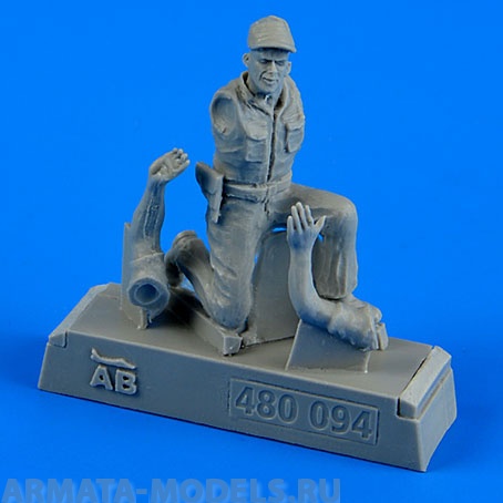 480094AERO  Фигура USAF Maintenance Crew - Farm Gate Operation Vietnam War 1965-1973 1/48 AEROBONUS