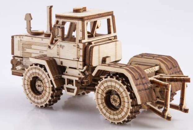 12202BAUMI Сборная модель Т-150К Трактор Baumi