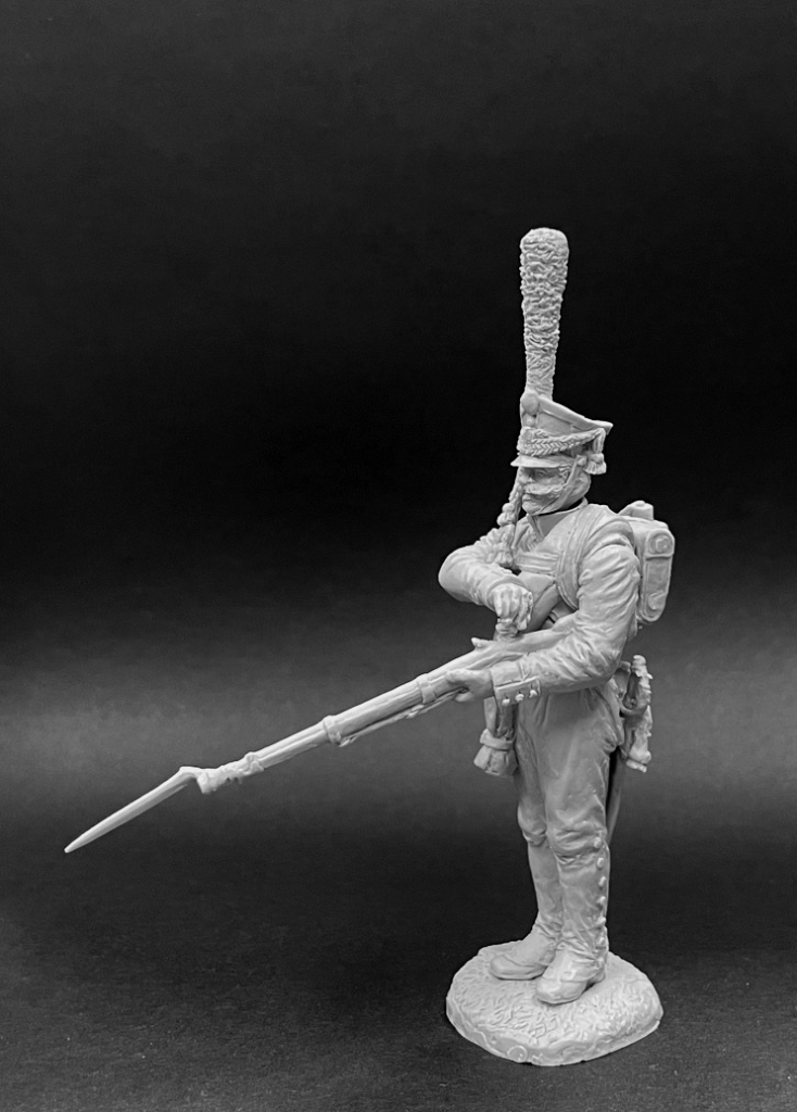 CHM-54274(M). Рядовой гренадерских полков и рот, Россия 1812-14 гг. (2 варианта голов, 2 варианта рук).  54 мм. Материал - белый металл. Chronos Miniatures