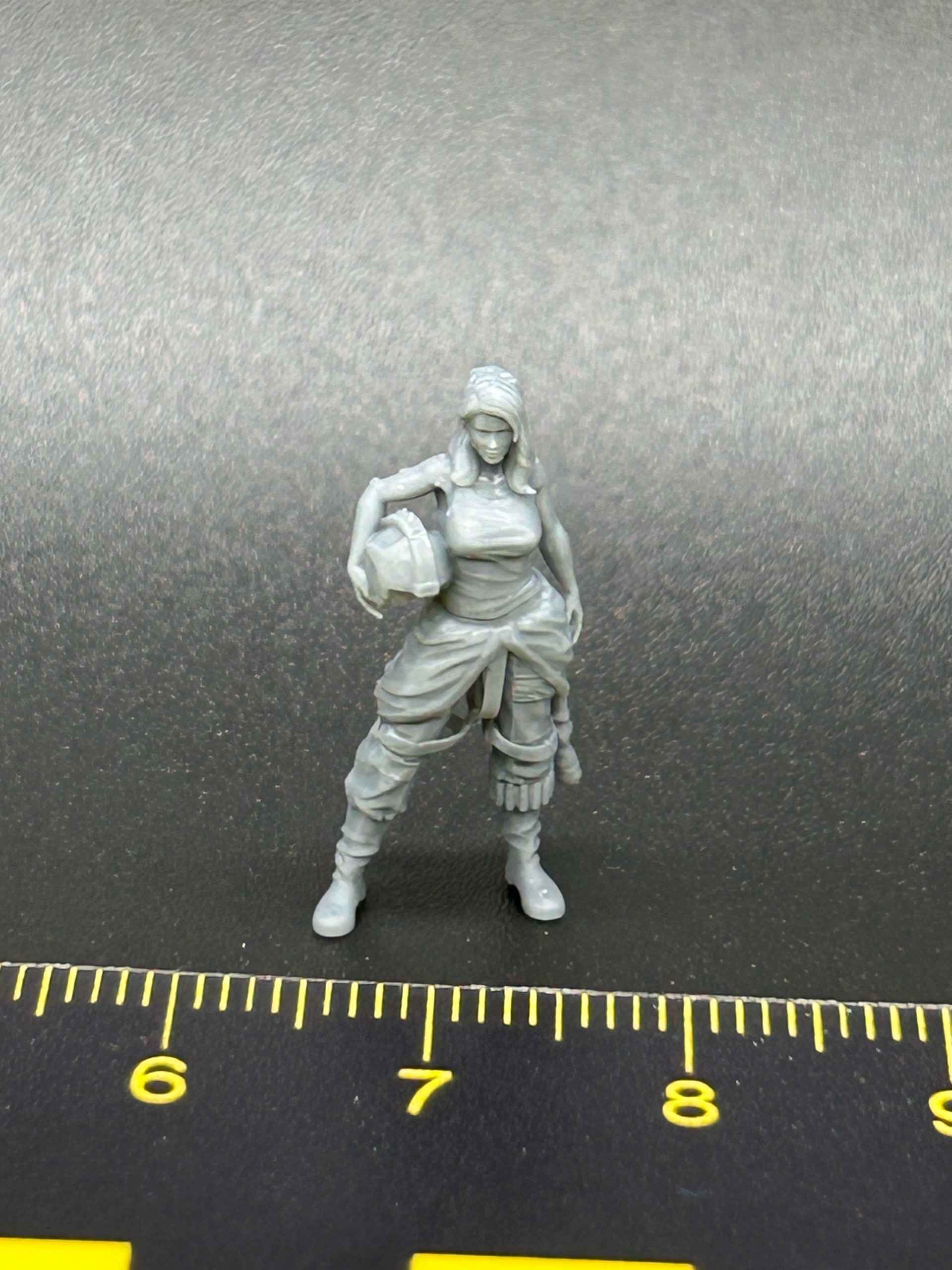 AM72466 Фигура летчица повстанца Arma Models