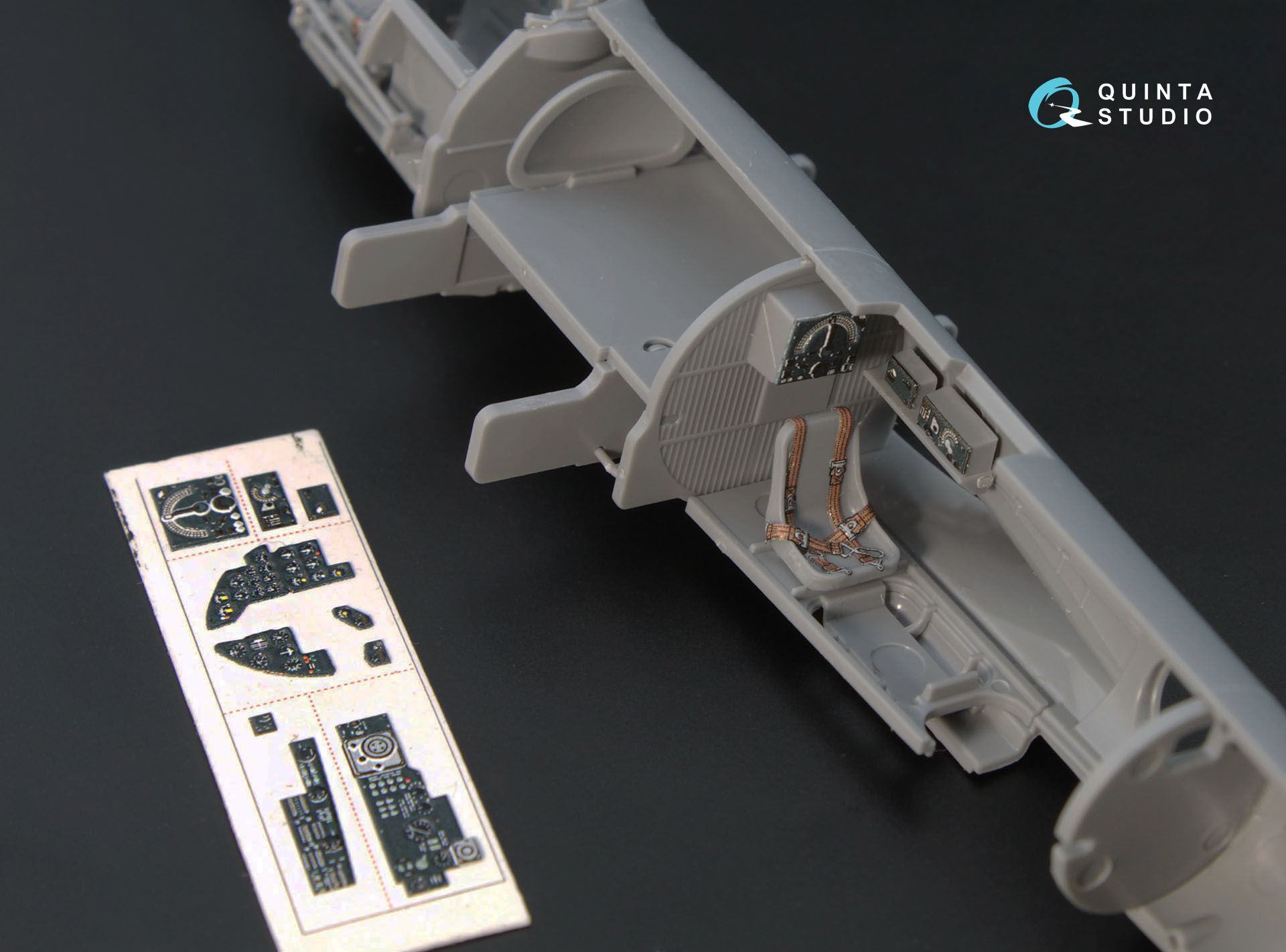 QD72001 3D Декаль интерьера кабины Пе-2 (для модели Звезда 7283)