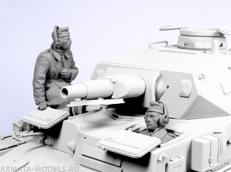 Т-35084 Немецкие танкисты (зима 1941-43 гг) (1+1 бюст) Tank