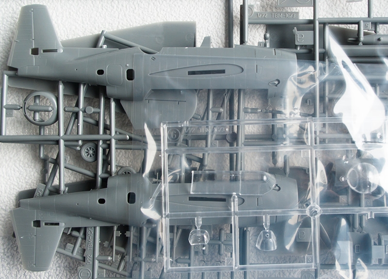 01998HG Самолет TBM-1C/3 Avenger 'Escort Carrier Combo' Hasegawa