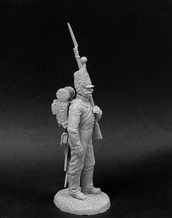 CHM-54250. Рядовой гренадерских полков и рот (2 варианта головы, 2 варианта рук), Россия 1834-43 гг. 54 мм. Материал - смола. Chronos Miniatures