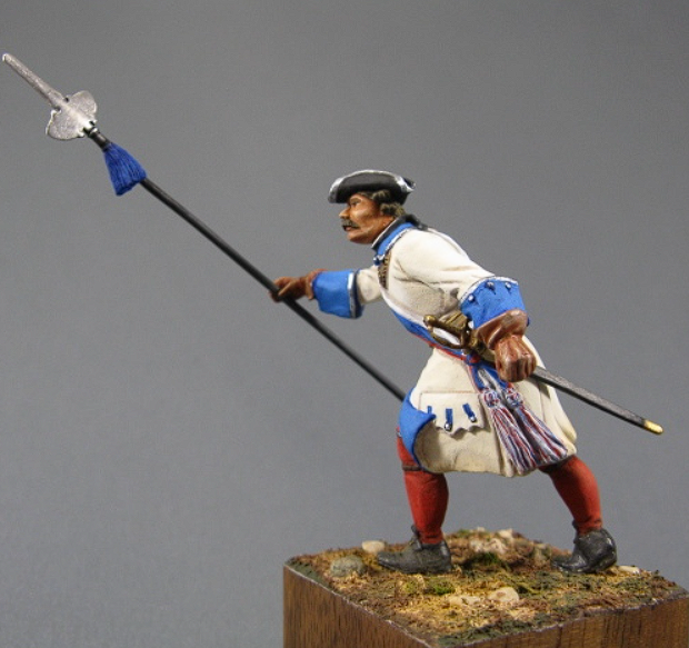 CHM-54106. Офицер армейских пехотных полков, Россия 1710-20 гг. Материал - смола. Chronos Miniatures