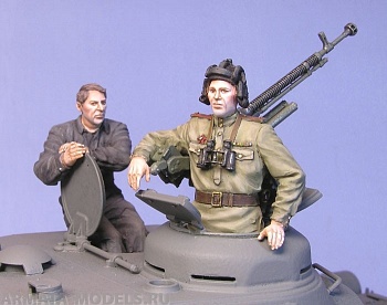 Т-35099 Советские танкисты Ис-2 (лето 1944 -45 гг) (2 + ДШКМ)
