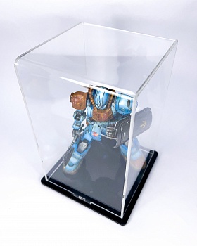 LCB008BL Бокс акриловый для фигур в масштабе 1/16, 100х100х160, основание черный глянец