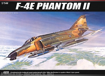 12605 Самолет  F-4E PHANTOM II